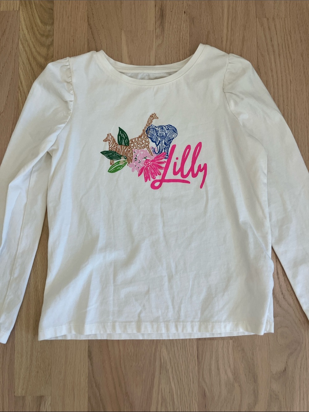 Girls Lilly Pulitzer puff sleeve tee Luxletic Large